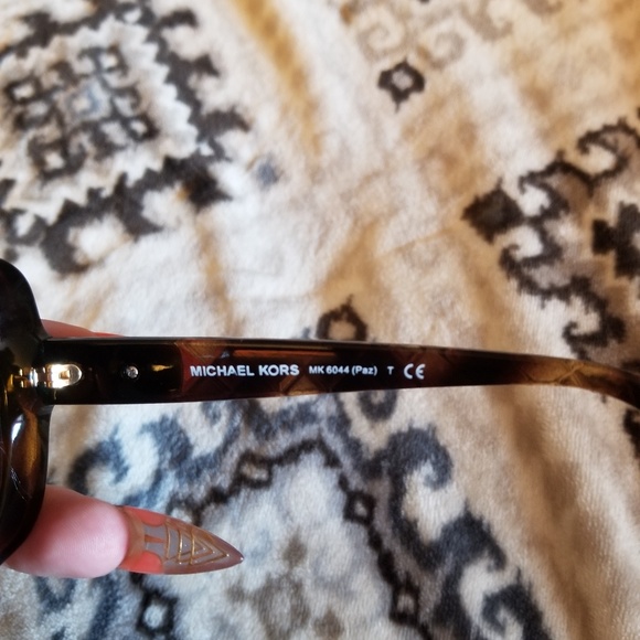 Authentic Michael Kors Sunglasses - Picture 4 of 6